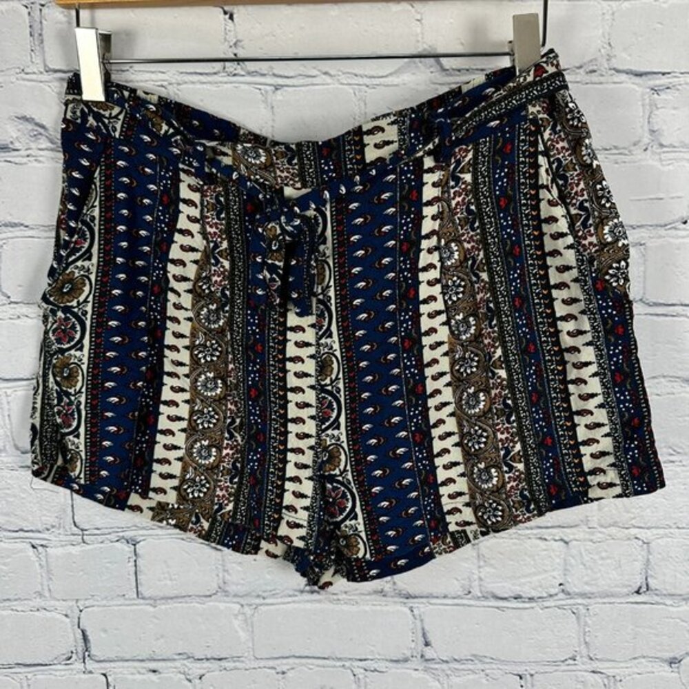 Ambiance Apparel Women's High Rise Floral/Paisley Pattern Shorts, Size Medium